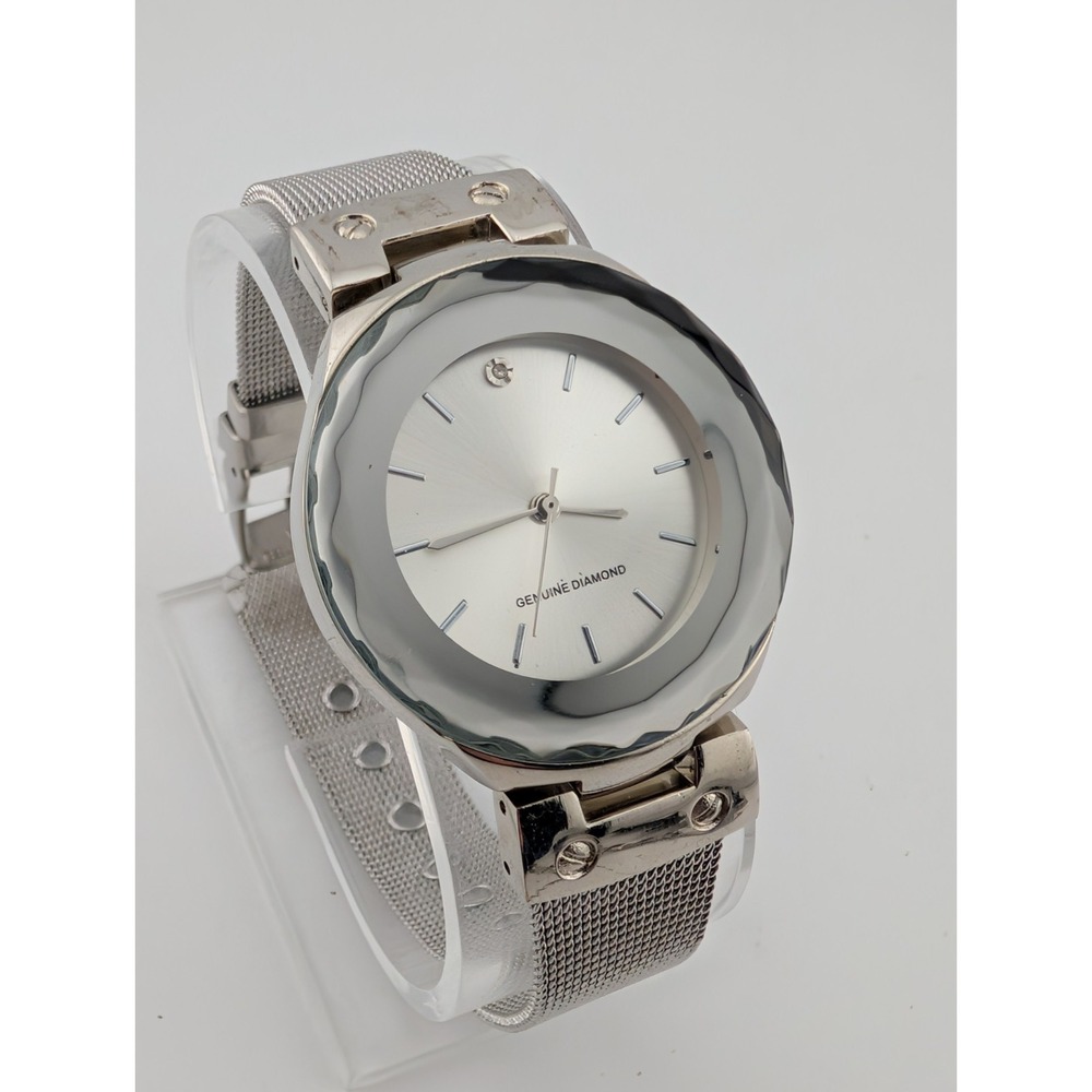 Women's Watch 34mm Case Silver Tone Mesh Metal Band Diamond Accent- New Battery